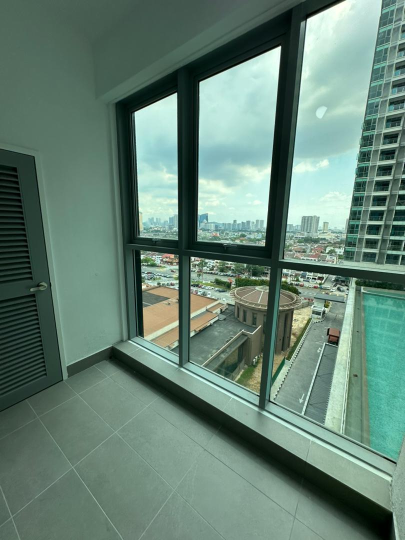 Dorsett Waterfront Subang 11