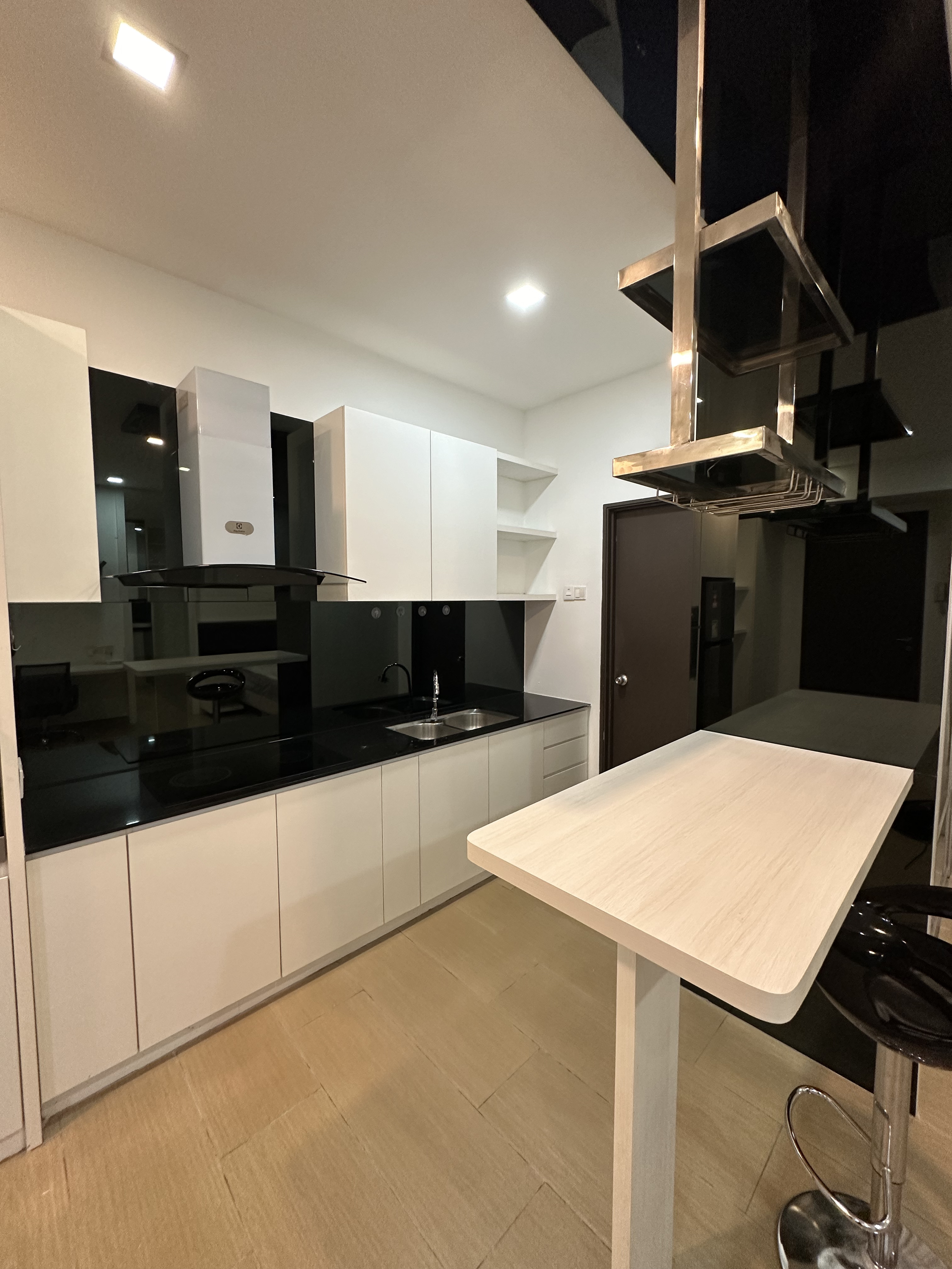Landmark Residence 2 5