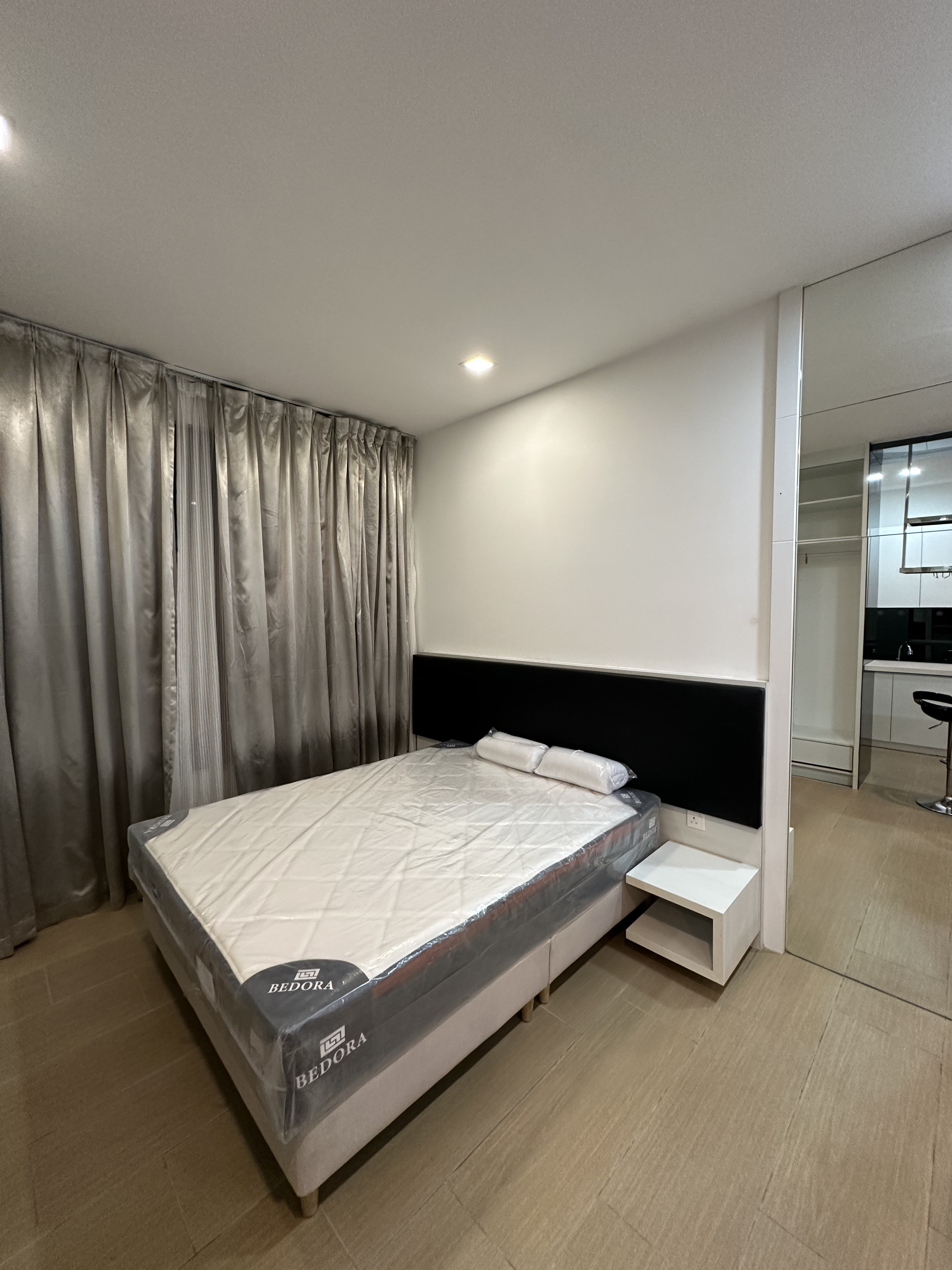 Landmark Residence 2 7