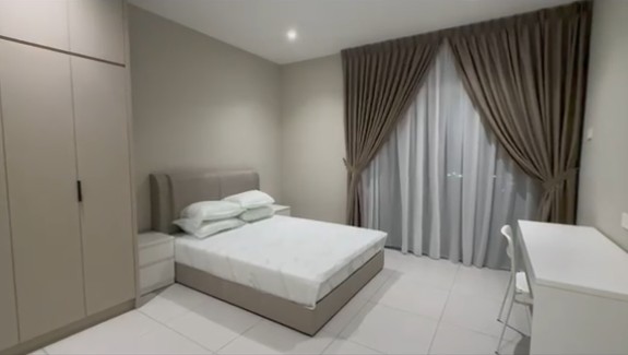 Dorsett Waterfront Subang 8