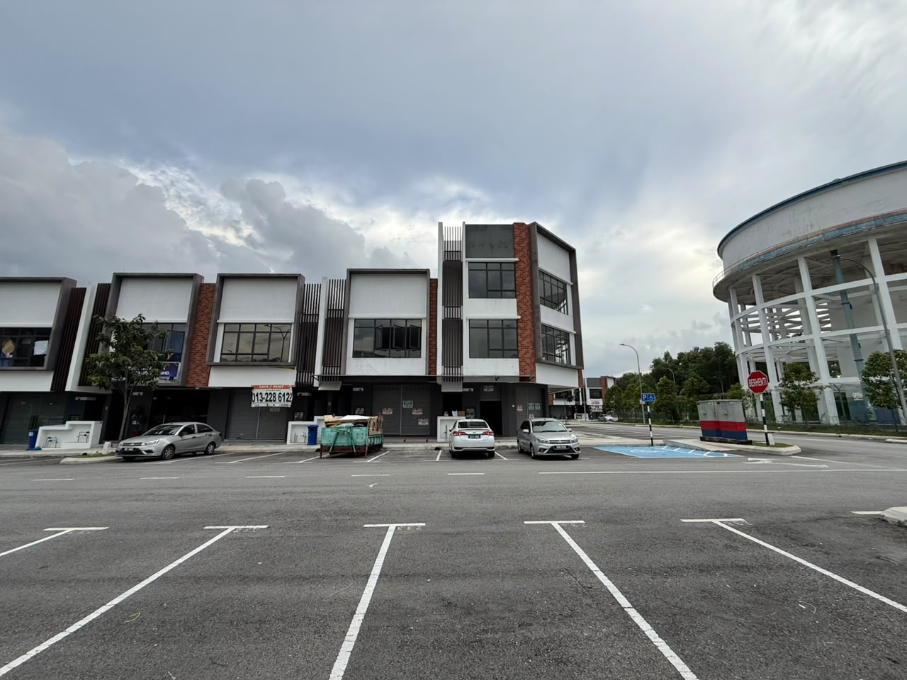 Jade Square 2 — for rent in Jade Hills