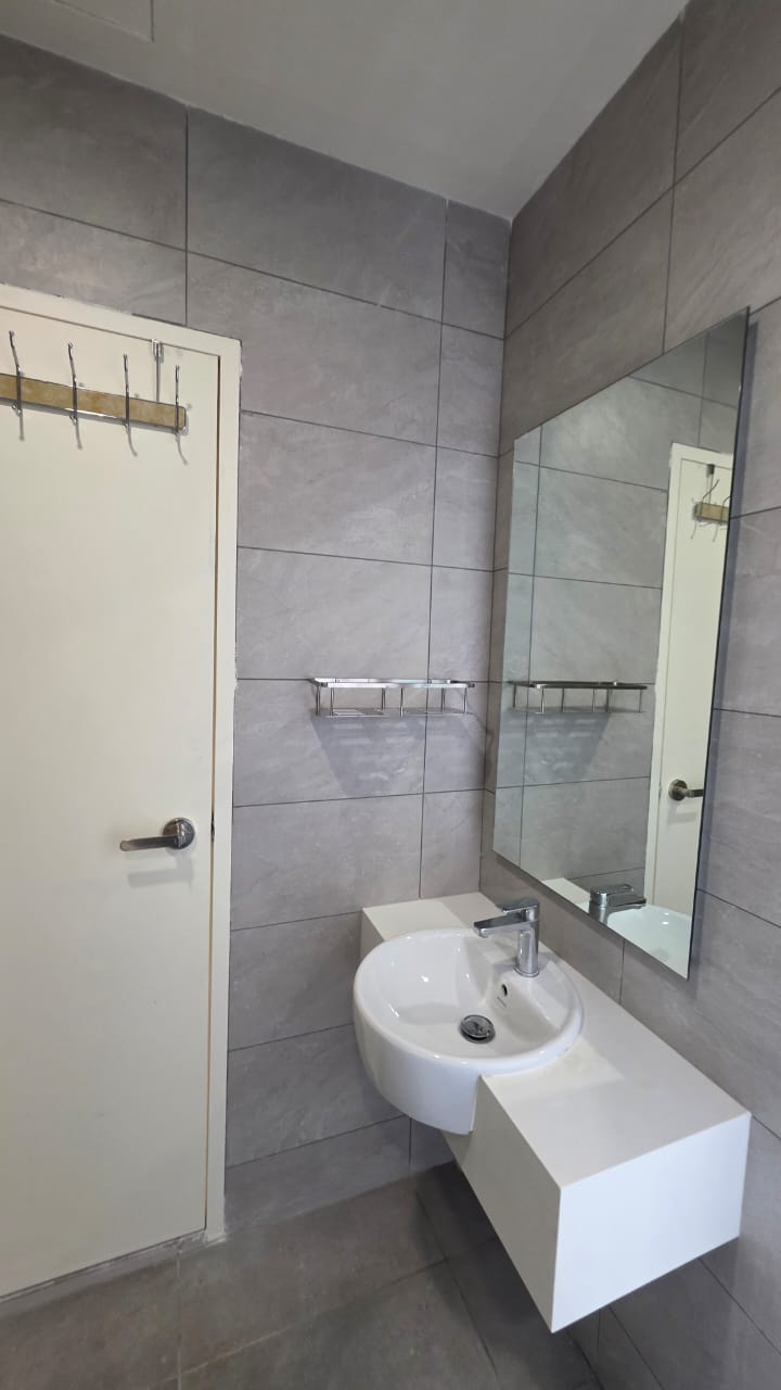 Dorsett Waterfront Subang 6