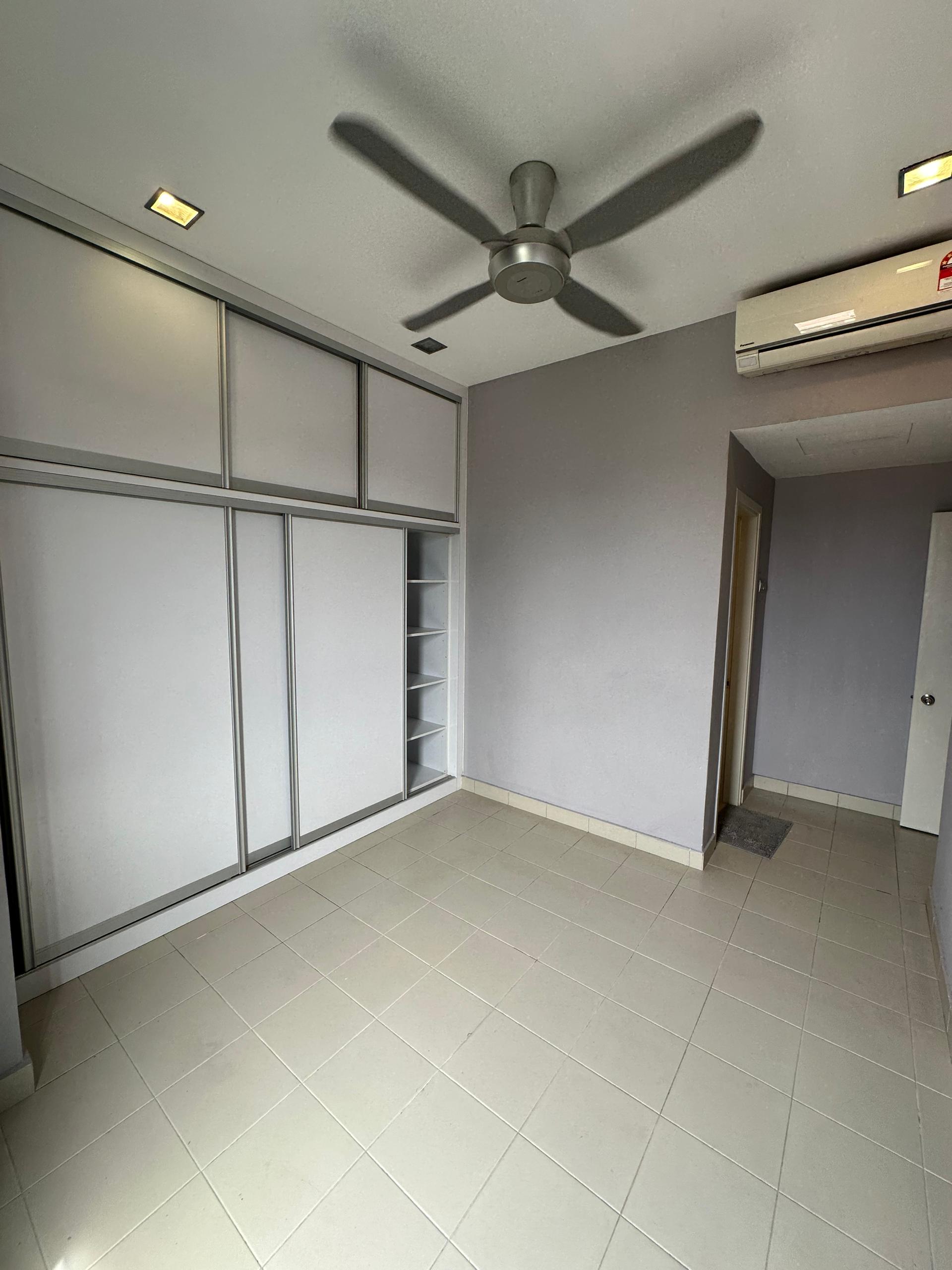 Residence 8 10