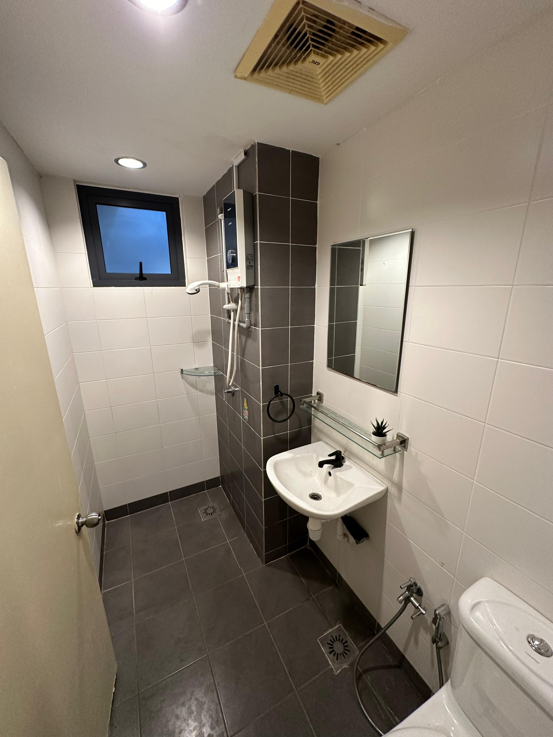 Residence 8 12