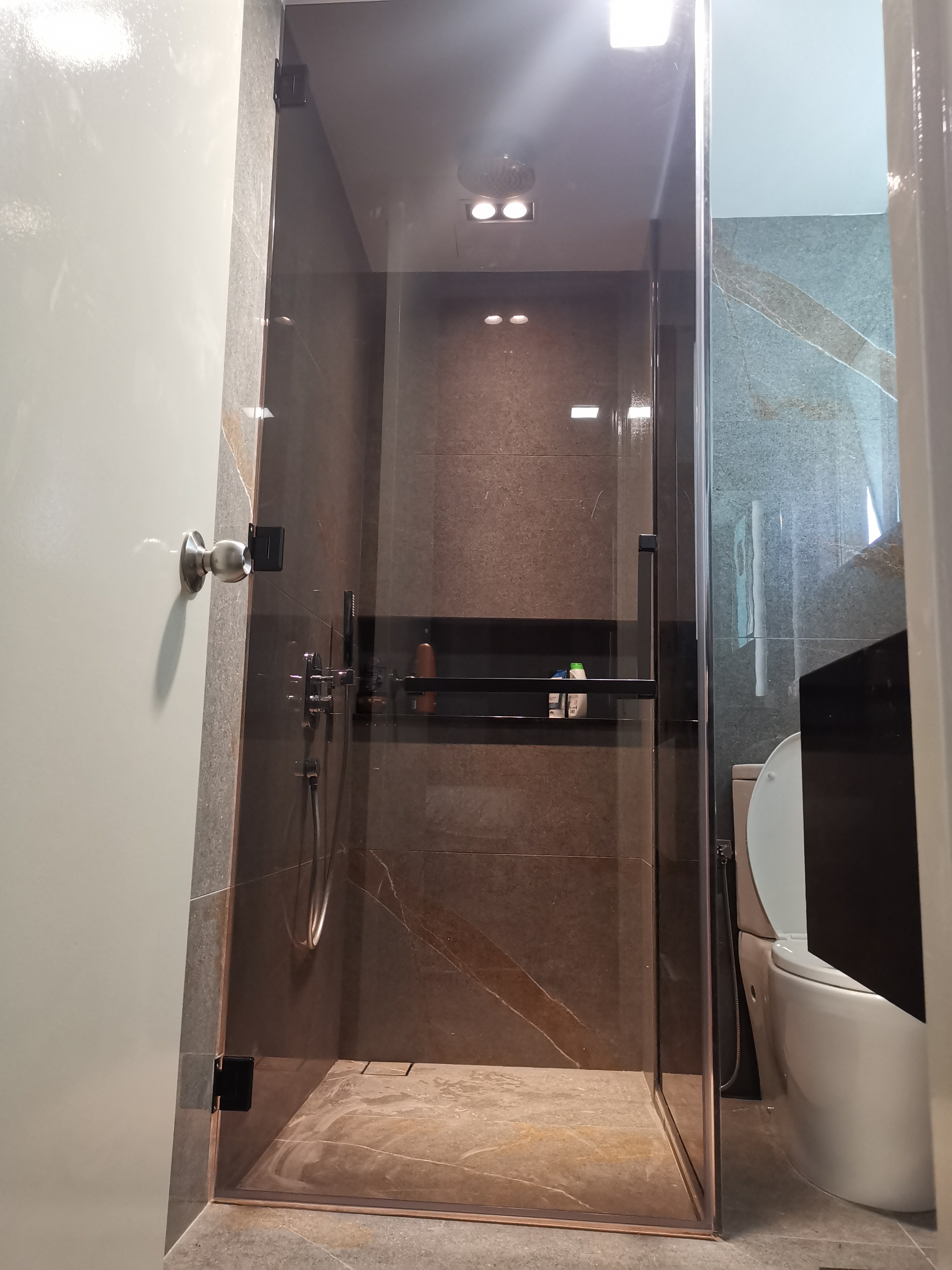 Shower Screen renovation by GLT Management